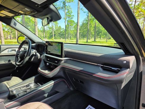 Used 2025 Ford Explorer ST-Line w/ Premium Package RWD image 26