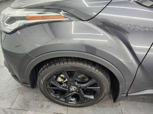 Used 2021 Toyota C-HR LE image 30