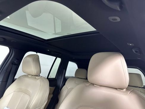 Used 2023 Jeep Grand Cherokee 4WD 4xe w/ Luxury Tech Group II image 12