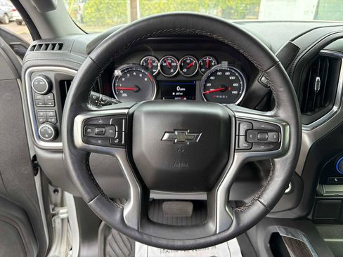 Used 2021 Chevrolet Silverado 1500 LT Trail Boss w/ LPO, Dark Essentials Package image 11