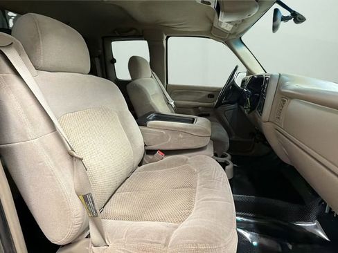 Used 2001 Chevrolet Silverado 2500 4x4 Extended Cab image 9