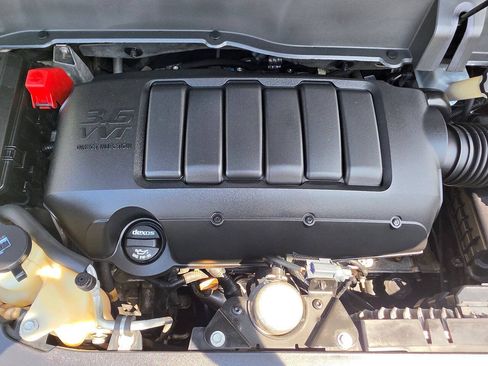 Used 2016 GMC Acadia SLE FWD image 51