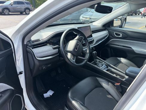 Used 2022 Jeep Compass Latitude w/ Convenience Group AWD/4WD image 7