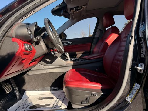 Used 2019 Alfa Romeo Giulia Ti w/ Quick Order Package 22Z Lusso image 14