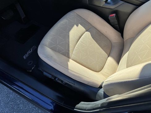 Used 2021 Toyota RAV4 XLE image 11