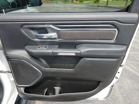 Used 2024 RAM 1500 Laramie AWD/4WD image 16