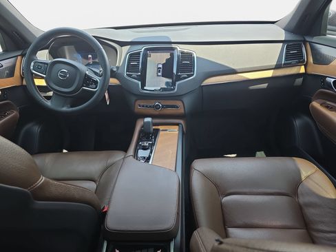 Used 2023 Volvo XC90 B6 Plus w/ Protection Package Premier AWD/4WD image 9