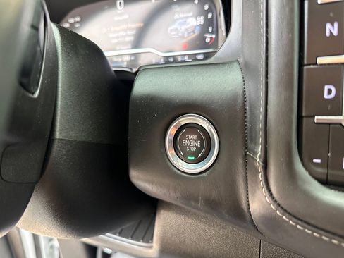 Used 2023 GMC Yukon XL Denali Ultimate image 13