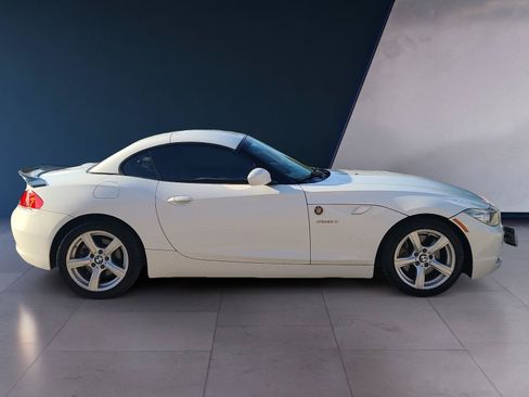 Used 2011 BMW Z4 sDrive30i RWD image 25