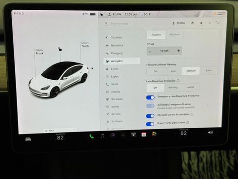 Used 2021 Tesla Model 3 Standard Range Plus image 24