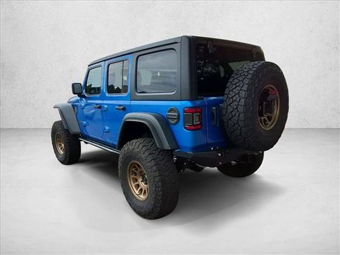 Used 2025 Jeep Wrangler Unlimited Rubicon w/ Convenience Group AWD/4WD image 6