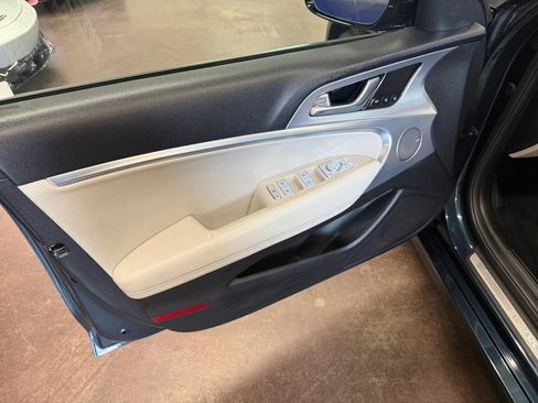 Used 2022 Genesis G70 2.0T w/ Prestige Package RWD image 11