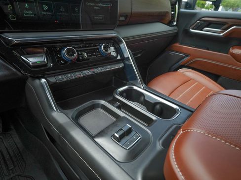 Used 2026 GMC Sierra 2500 Denali Ultimate image 24