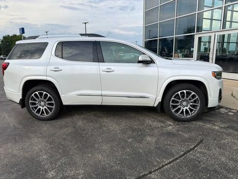 Used 2023 GMC Acadia Denali w/ Denali Technology Package AWD/4WD image 2