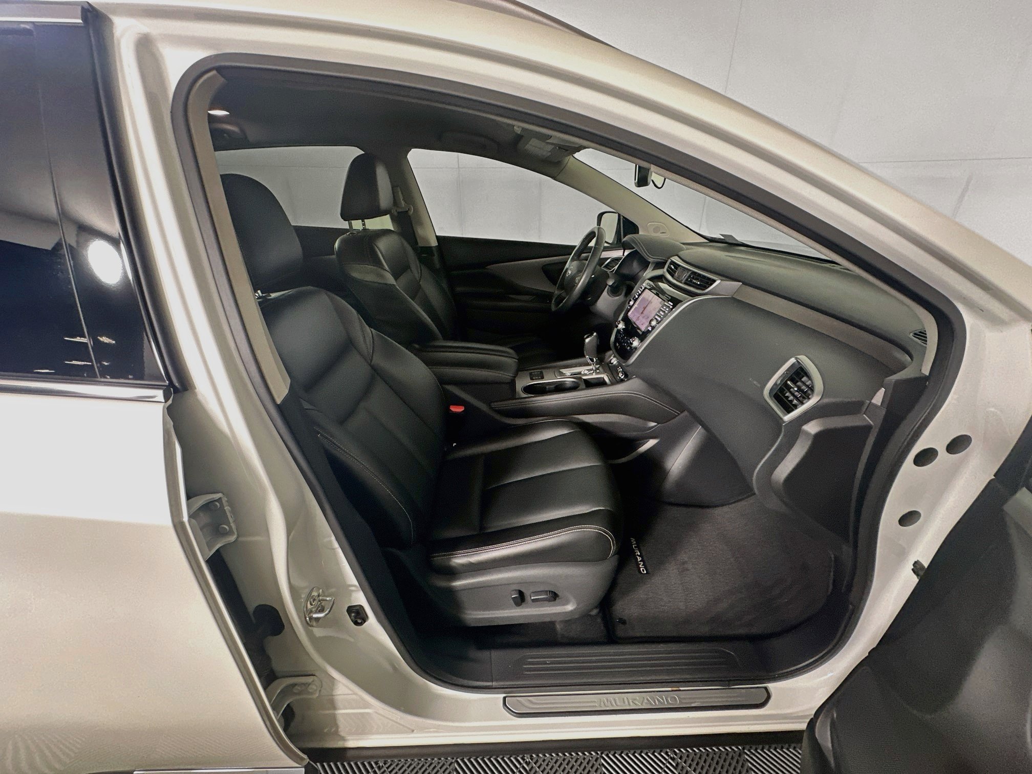 Used 2023 Nissan Murano SL FWD image 32