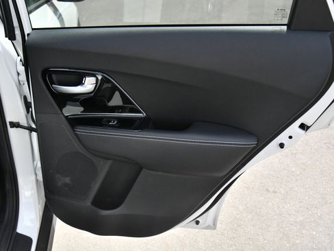 Used 2022 Kia Niro EX FWD image 41