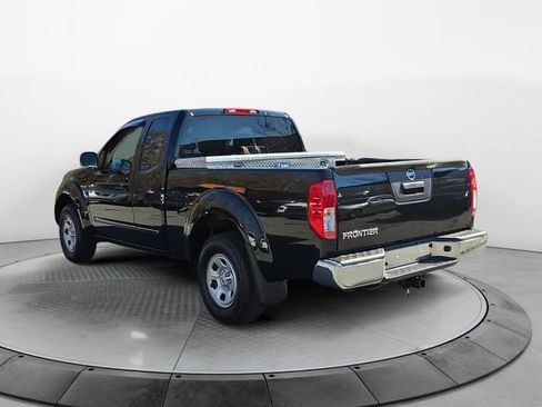 Used 2018 Nissan Frontier S image 3