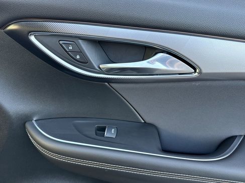 Used 2025 Buick Envision Sport Touring image 19