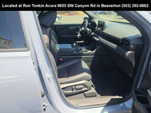 Used 2025 Honda Pilot Black Edition image 9