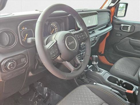 New 2025 Jeep Gladiator Mojave w/ Convenience Group image 3