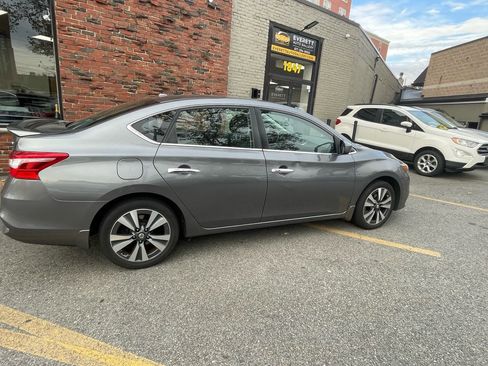 Used 2019 Nissan Sentra SV w/ Special Edition Package image 3