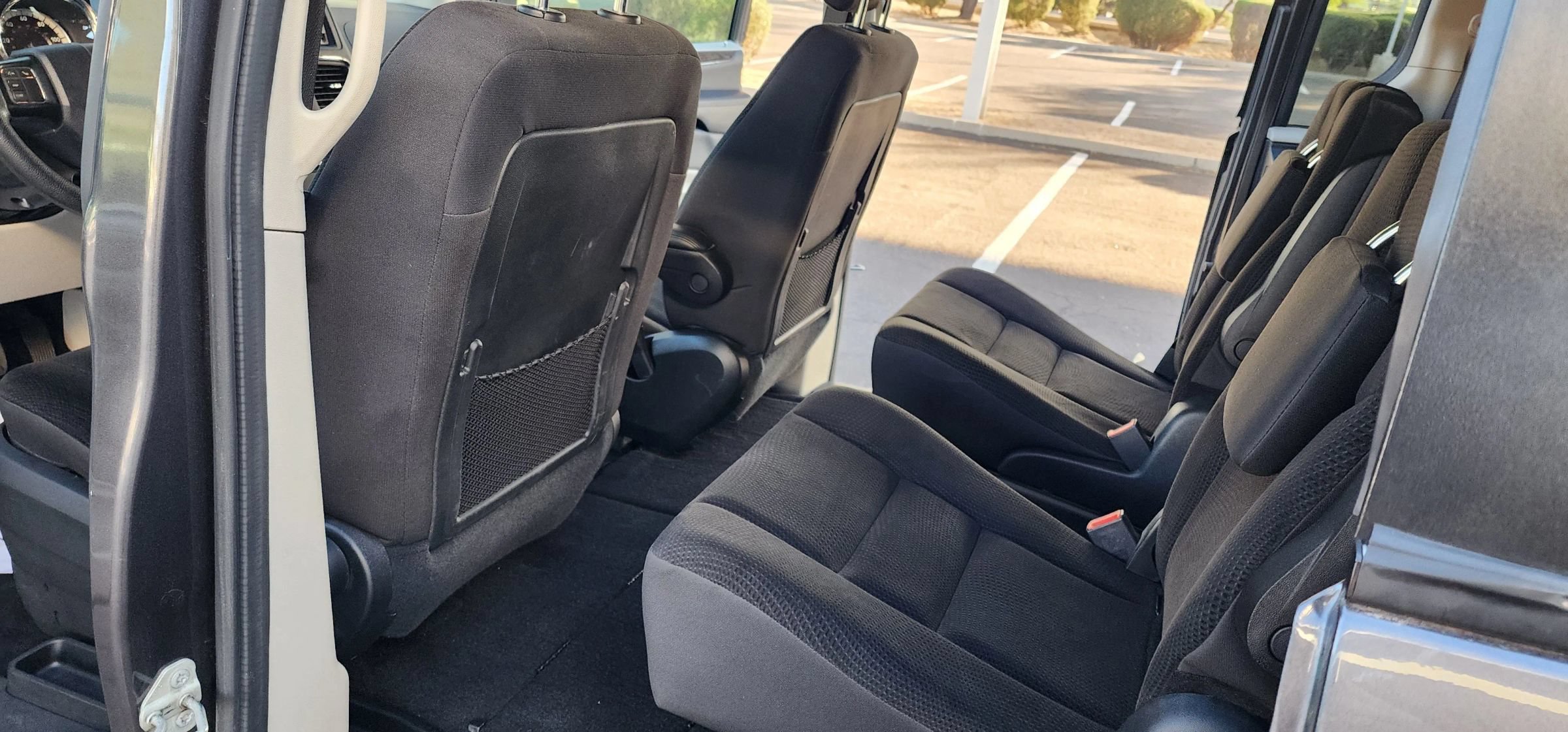 Used 2018 Dodge Grand Caravan SE w/ UConnect Hands-Free Group FWD image 15