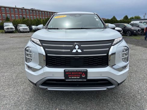 Used 2025 Mitsubishi Outlander SE AWD/4WD image 2