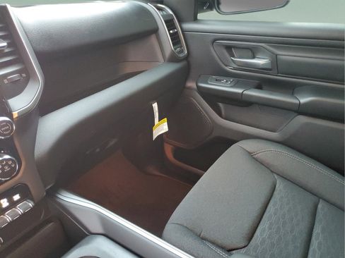 Certified 2026 RAM 1500 Express AWD/4WD image 22