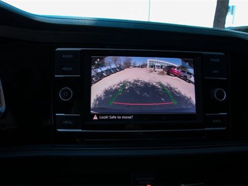 Used 2024 Volkswagen Jetta SE image 22