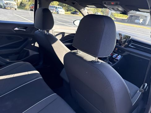 Used 2025 Volkswagen Jetta Sport image 31