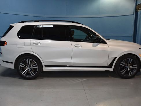 Used 2025 BMW X7 M60i AWD/4WD image 26