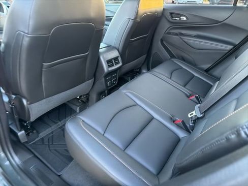 Used 2018 Chevrolet Equinox Premier image 11