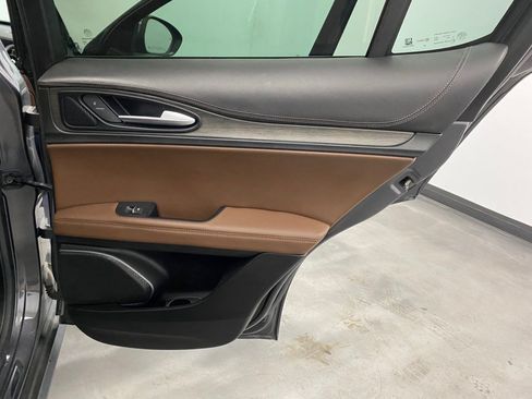 Used 2019 Alfa Romeo Stelvio Ti AWD/4WD image 45