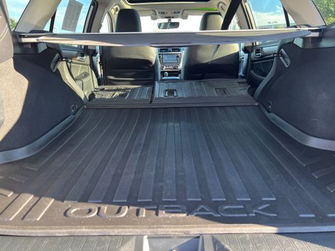 Used 2019 Subaru Outback 2.5i Limited w/ Protection Package #1 AWD/4WD image 12