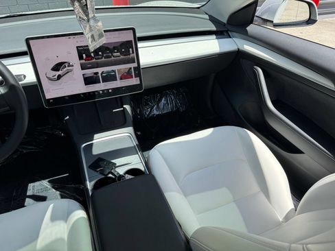 Used 2022 Tesla Model 3 Standard Range RWD image 23