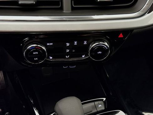 New 2026 Chevrolet Trax LT w/ Driver Confidence Package FWD image 17