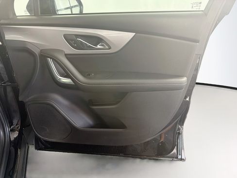 Used 2025 Chevrolet Blazer LT FWD image 30