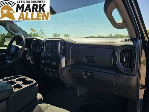 Used 2020 Chevrolet Silverado 1500 Custom w/ Custom Value Package AWD/4WD image 28