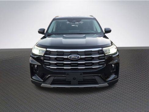 New 2025 Ford Explorer Active w/ Active Comfort Package image 3