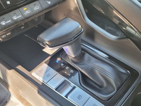 Used 2025 Hyundai Elantra SEL FWD image 20