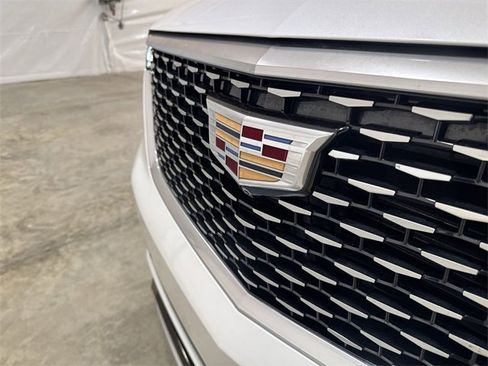 Used 2021 Cadillac XT6 Premium Luxury image 32