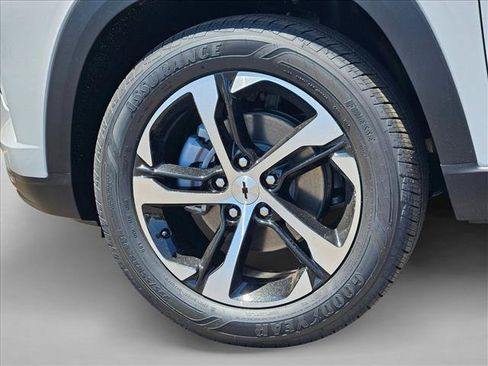 New 2026 Chevrolet Trax RS FWD image 11