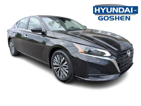 Used 2023 Nissan Altima 2.5 SV AWD/4WD image 3