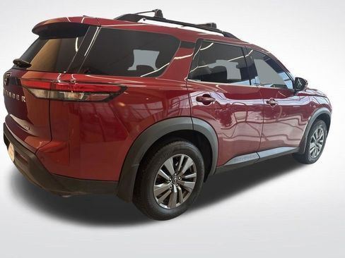 Used 2022 Nissan Pathfinder SV image 6