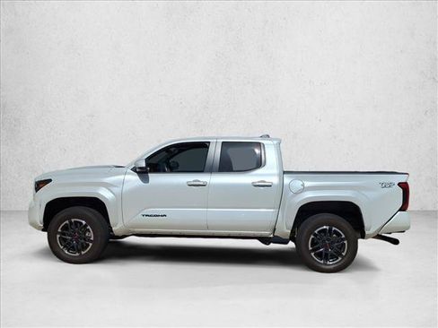 Used 2024 Toyota Tacoma TRD Sport AWD/4WD image 9
