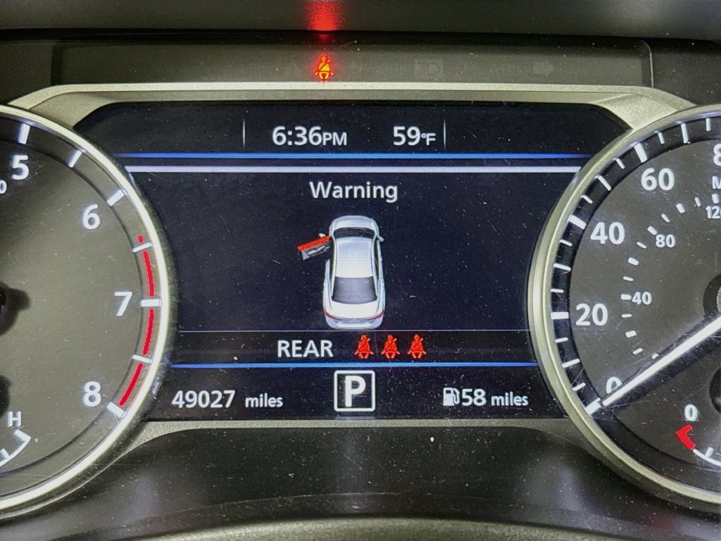 Used 2023 Nissan Sentra SV FWD image 13