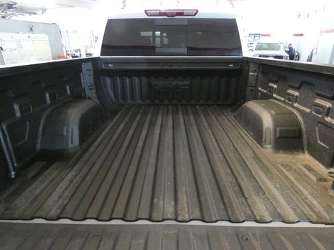 Used 2025 GMC Sierra 1500 Denali w/ Technology Package AWD/4WD image 6