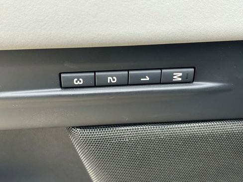 Used 2024 Land Rover Range Rover Evoque Dynamic SE image 27