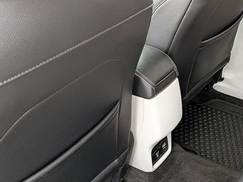 Used 2018 Jeep Compass Latitude w/ Popular Equipment Group image 26