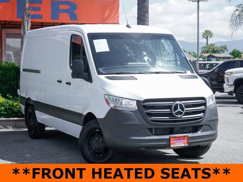 Used 2024 Mercedes-Benz Sprinter 2500 image 2